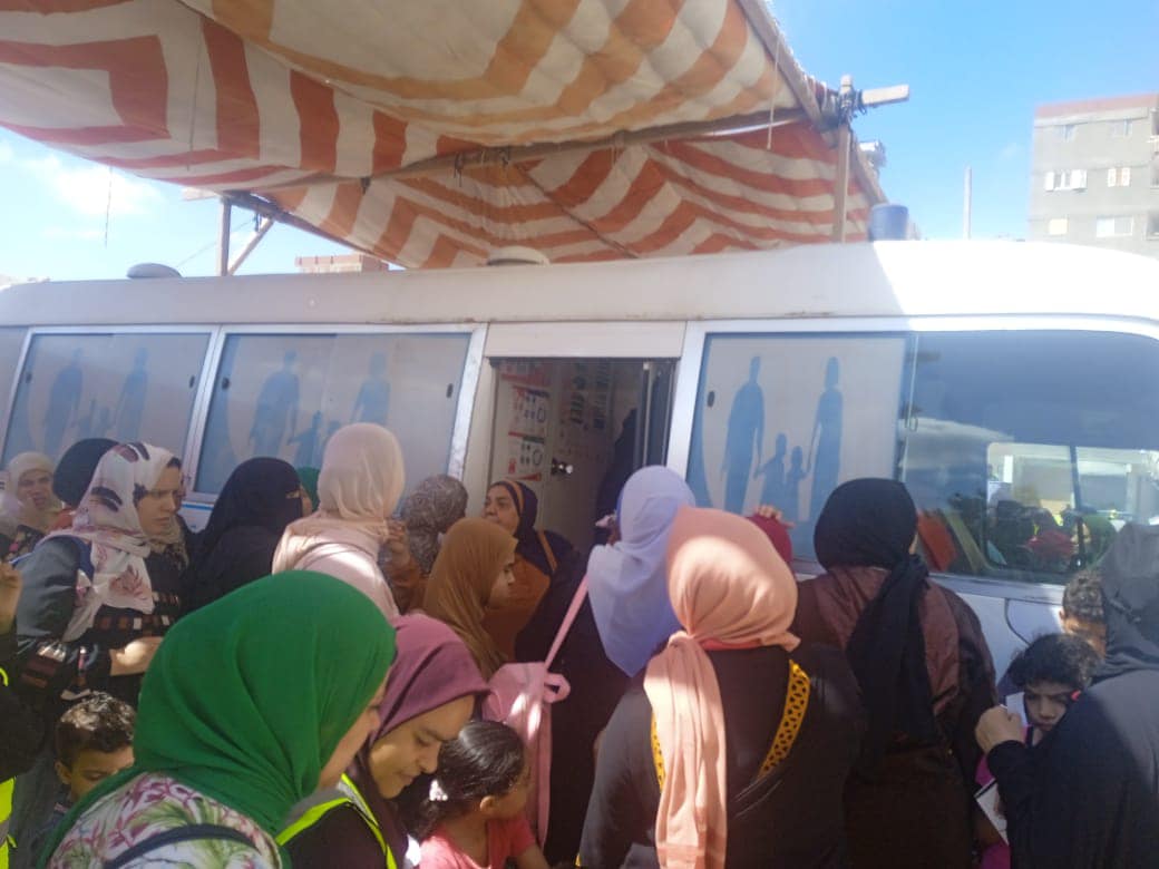 الكشف على 1704 مريض في الإسكندرية